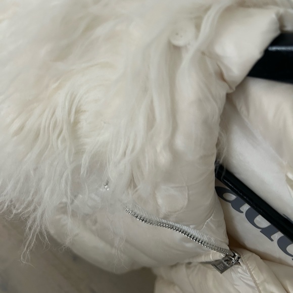 ADD white down coat with genuine removable fur colour - Picture 3 of 3